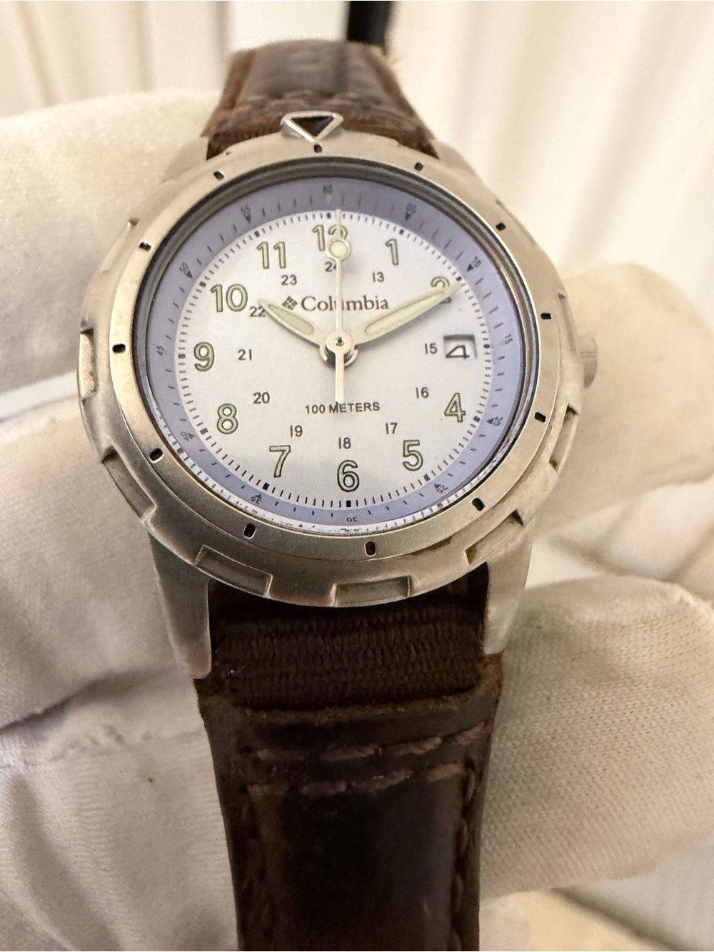 Vintage Columbia Sportswear CL-7308 Field Watch White Dial 100M Stainless Steel